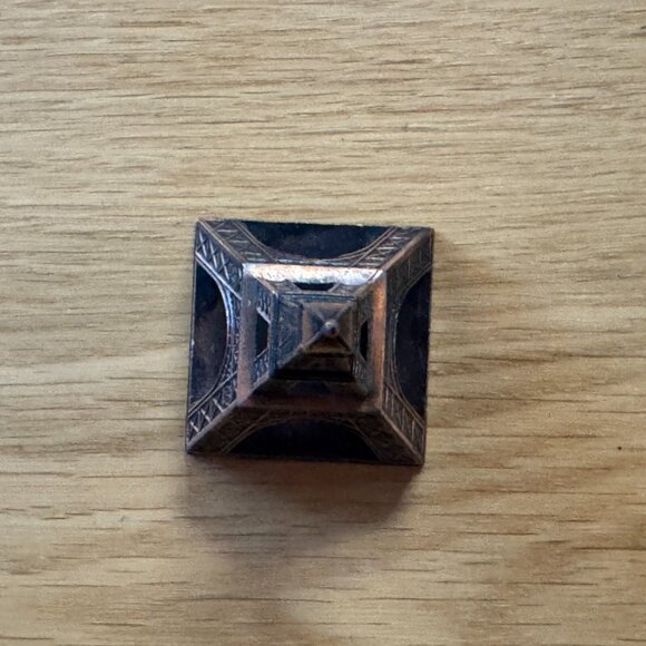 Eiffel Tower Diecast Pencil Sharpener, Antique Bronze Finish - Picture 8 of 12